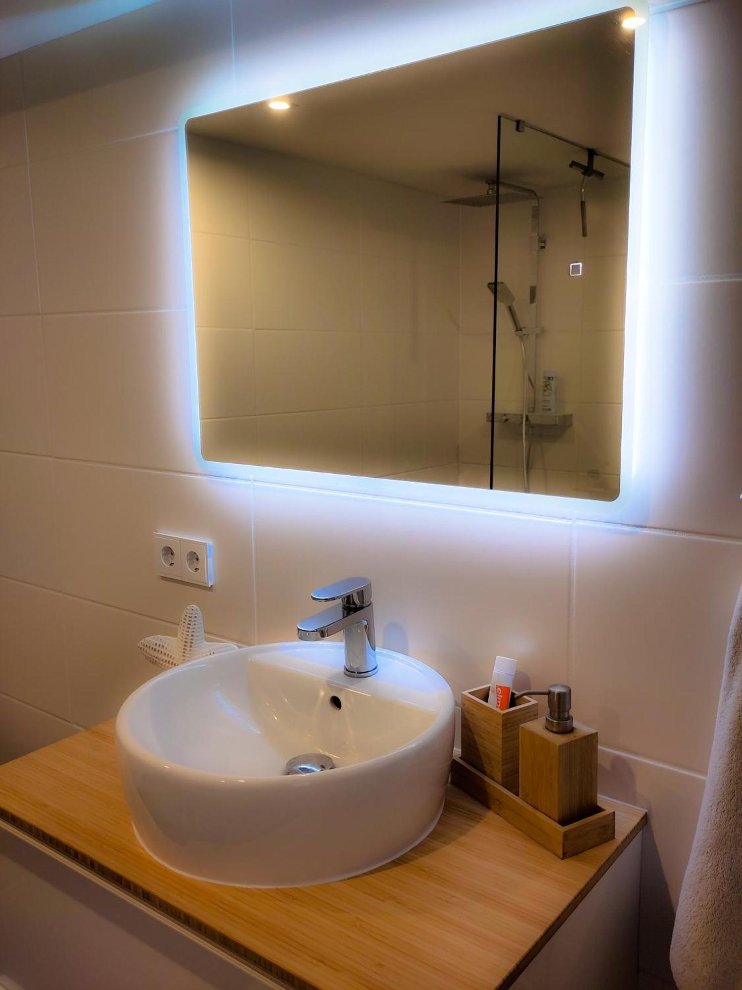 Casa Viva - Separate, Ruhig Gelegene Wohnung Quierschied Esterno foto